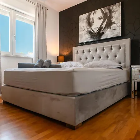 Chic & Fabulous Iris+free Garage Appartement